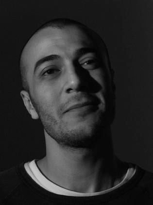 شاهين شاهين